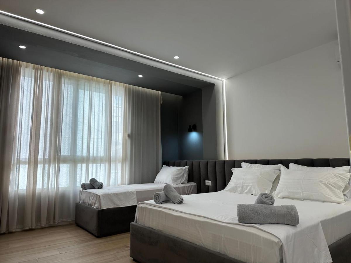 Luxurious Seaside Apartment Durrës Exterior foto