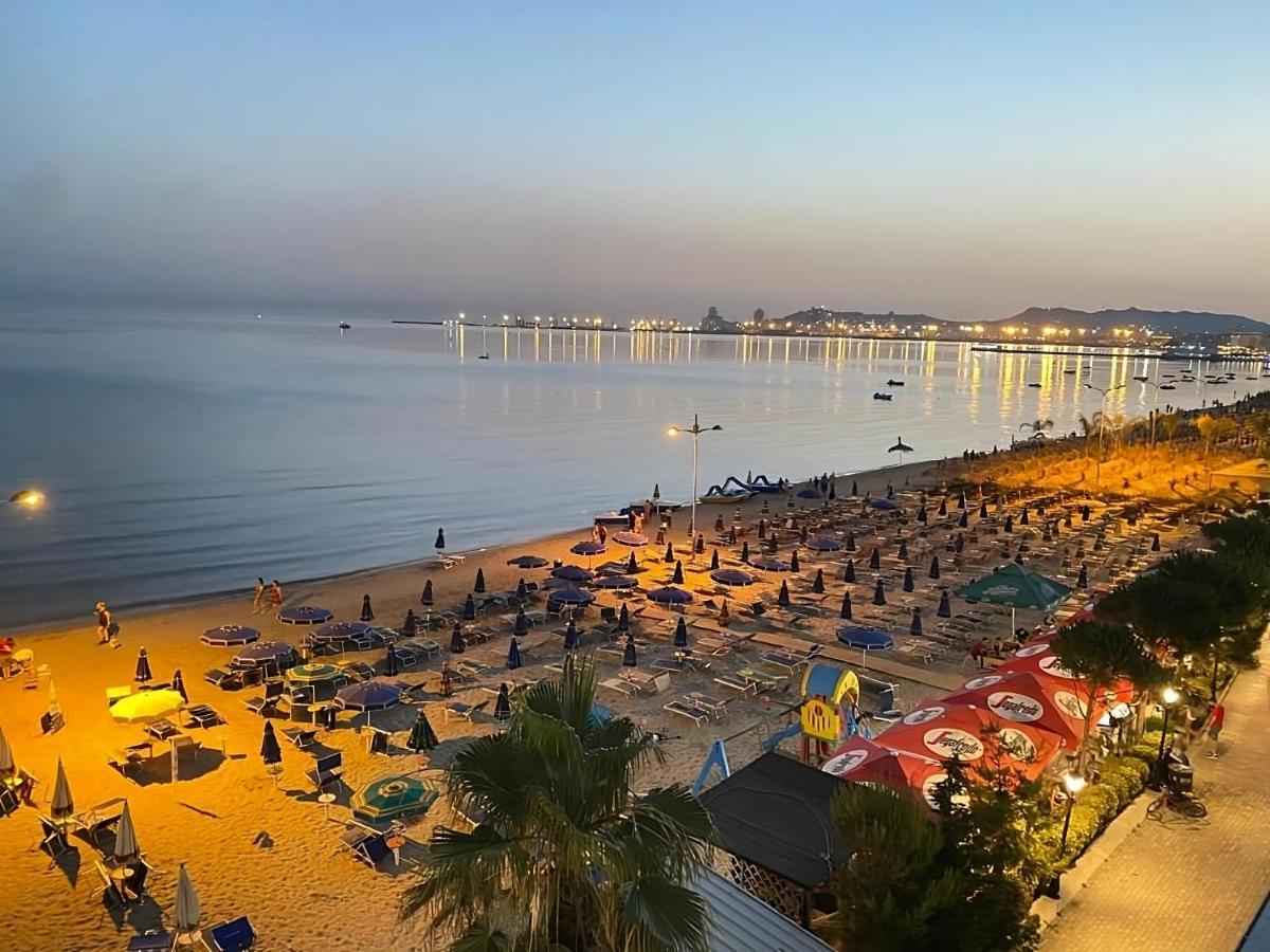 Luxurious Seaside Apartment Durrës Exterior foto